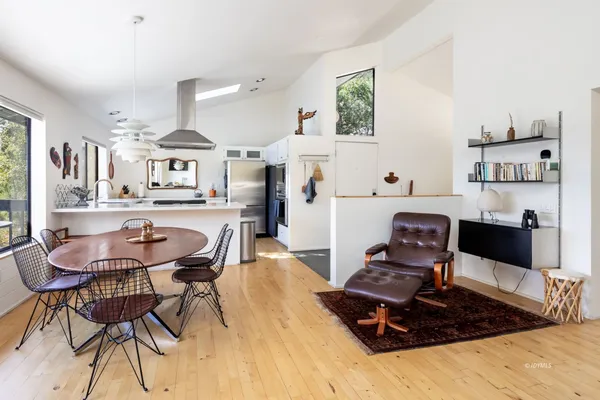 $785,000 | 23916 Highway 243, Idyllwild, CA 92549