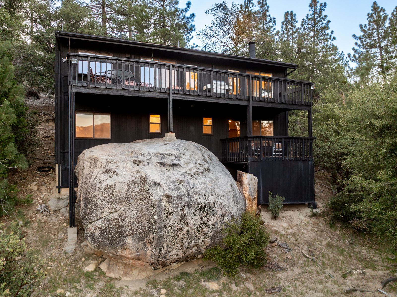 23916 Highway 243 Idyllwild, CA 92549 - Photo 5 of 47 a front view of a house