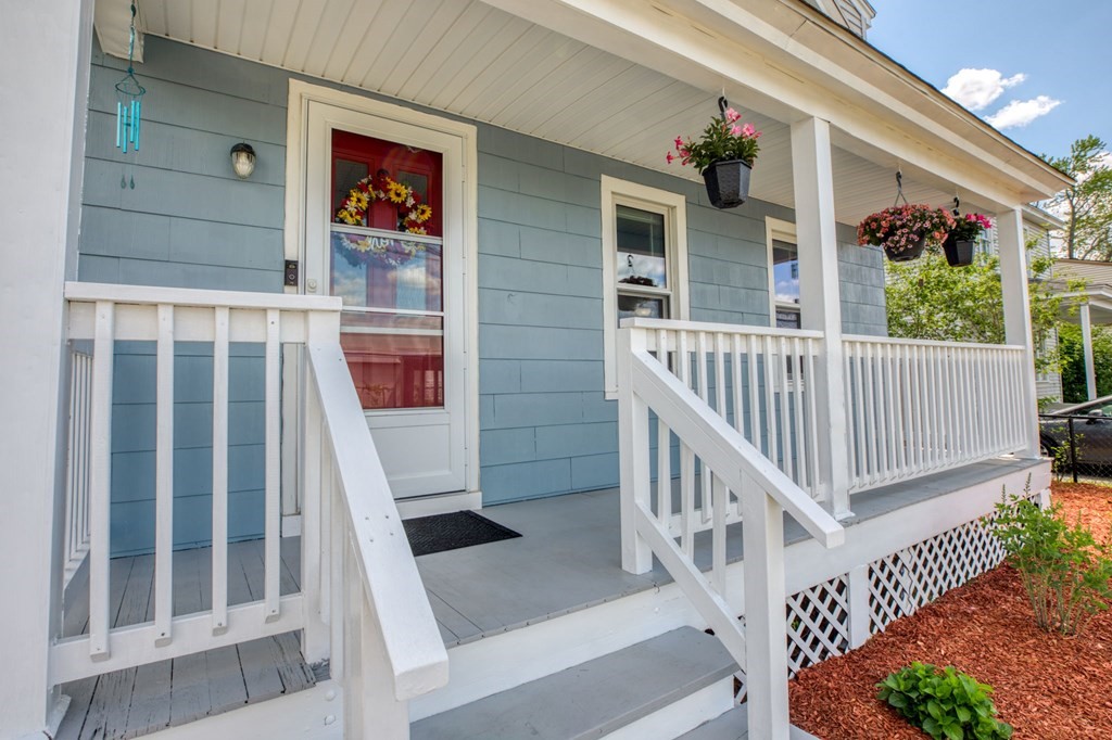 35 Verge Street Springfield, MA 01129 - Photo 2 of 24 Gallery Image 2