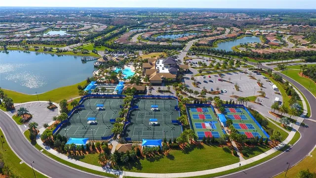 $10,000 | 18114 Waterville Place, Bradenton, FL 34202