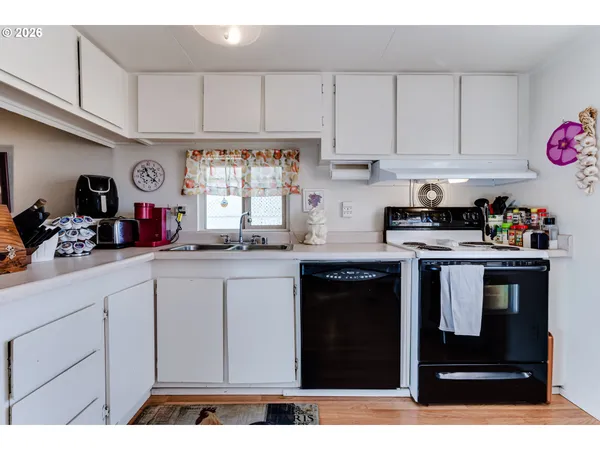 $110,000 | 1400 Candlelight Drive, Unit 231, Eugene, OR 97402