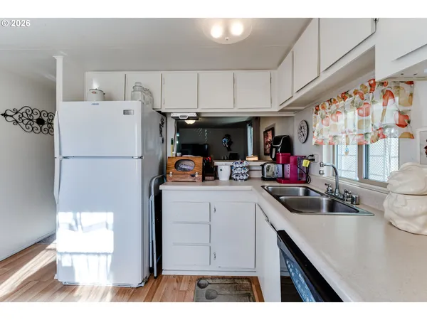 $110,000 | 1400 Candlelight Drive, Unit 231, Eugene, OR 97402