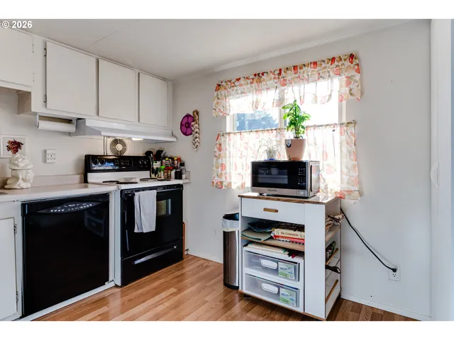 $110,000 | 1400 Candlelight Drive, Eugene, OR 97402