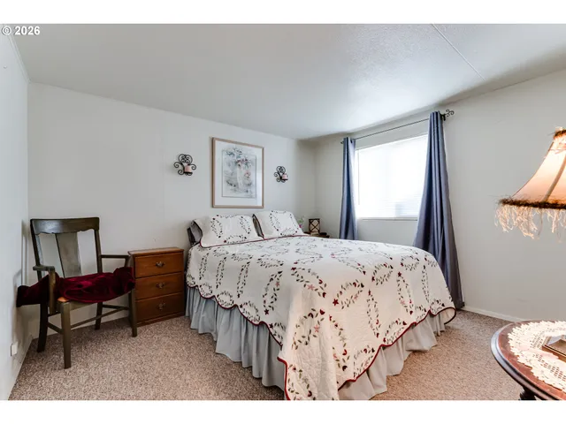 $110,000 | 1400 Candlelight Drive, Eugene, OR 97402