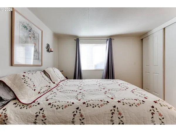 $110,000 | 1400 Candlelight Drive, Unit 231, Eugene, OR 97402