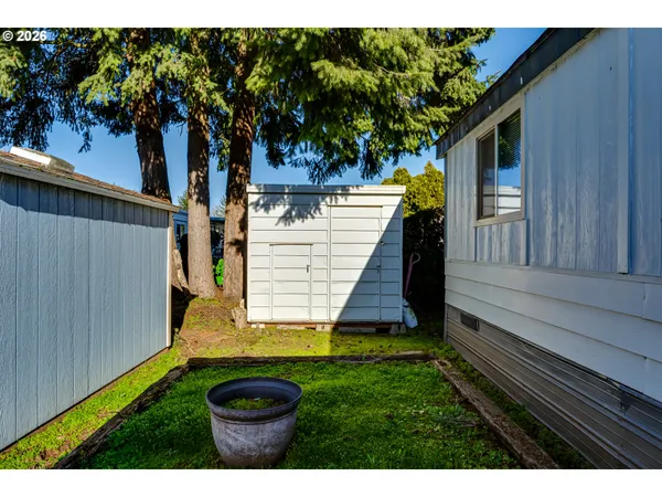 $110,000 | 1400 Candlelight Drive, Unit 231, Eugene, OR 97402