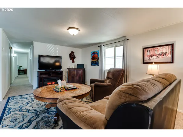 $110,000 | 1400 Candlelight Drive, Unit 231, Eugene, OR 97402