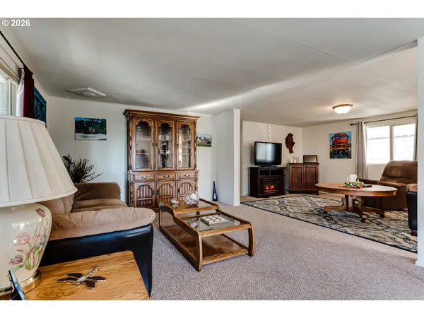 $110,000 | 1400 Candlelight Drive, Unit 231, Eugene, OR 97402