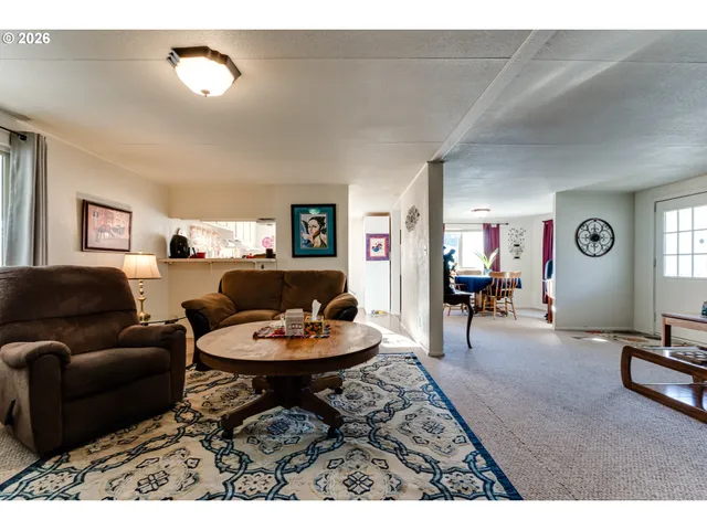 $110,000 | 1400 Candlelight Drive, Eugene, OR 97402