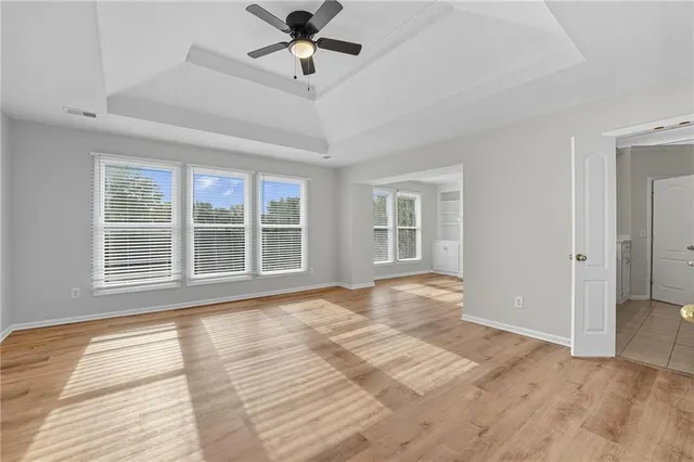 $550,000 | 5829 Manor Lane, Parkville, MO 64152