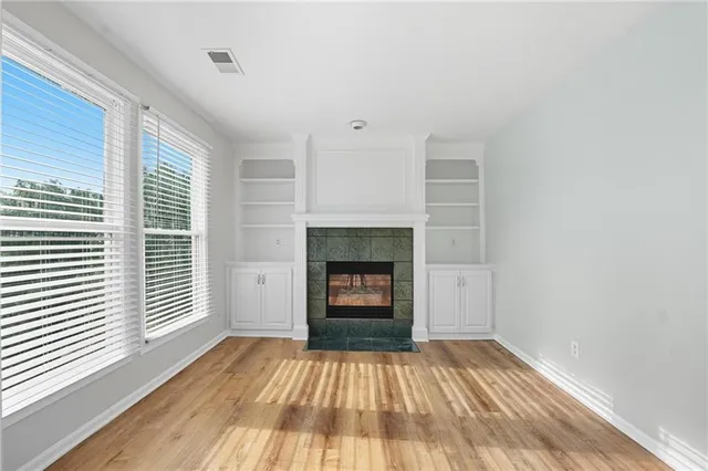 $550,000 | 5829 Manor Lane, Parkville, MO 64152