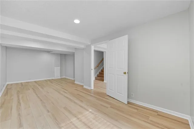 $550,000 | 5829 Manor Lane, Parkville, MO 64152