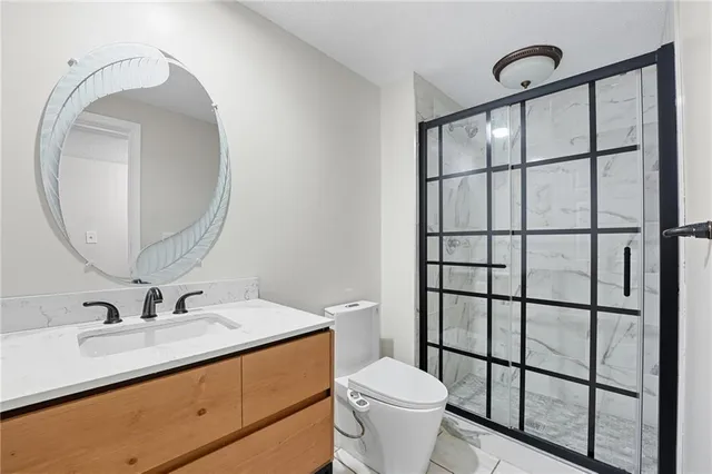 $550,000 | 5829 Manor Lane, Parkville, MO 64152