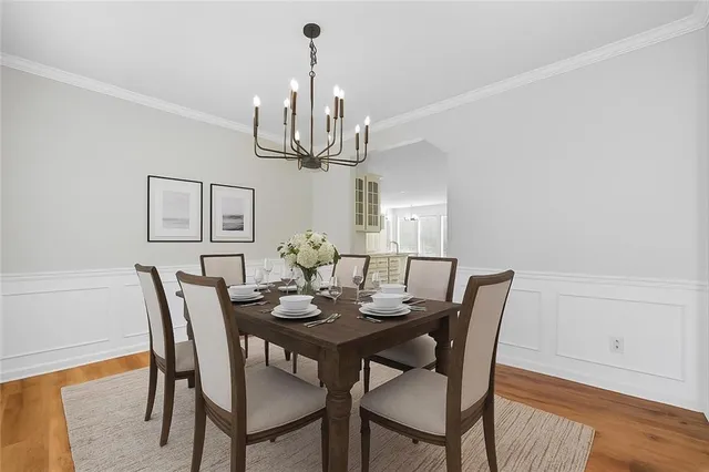 $550,000 | 5829 Manor Lane, Parkville, MO 64152