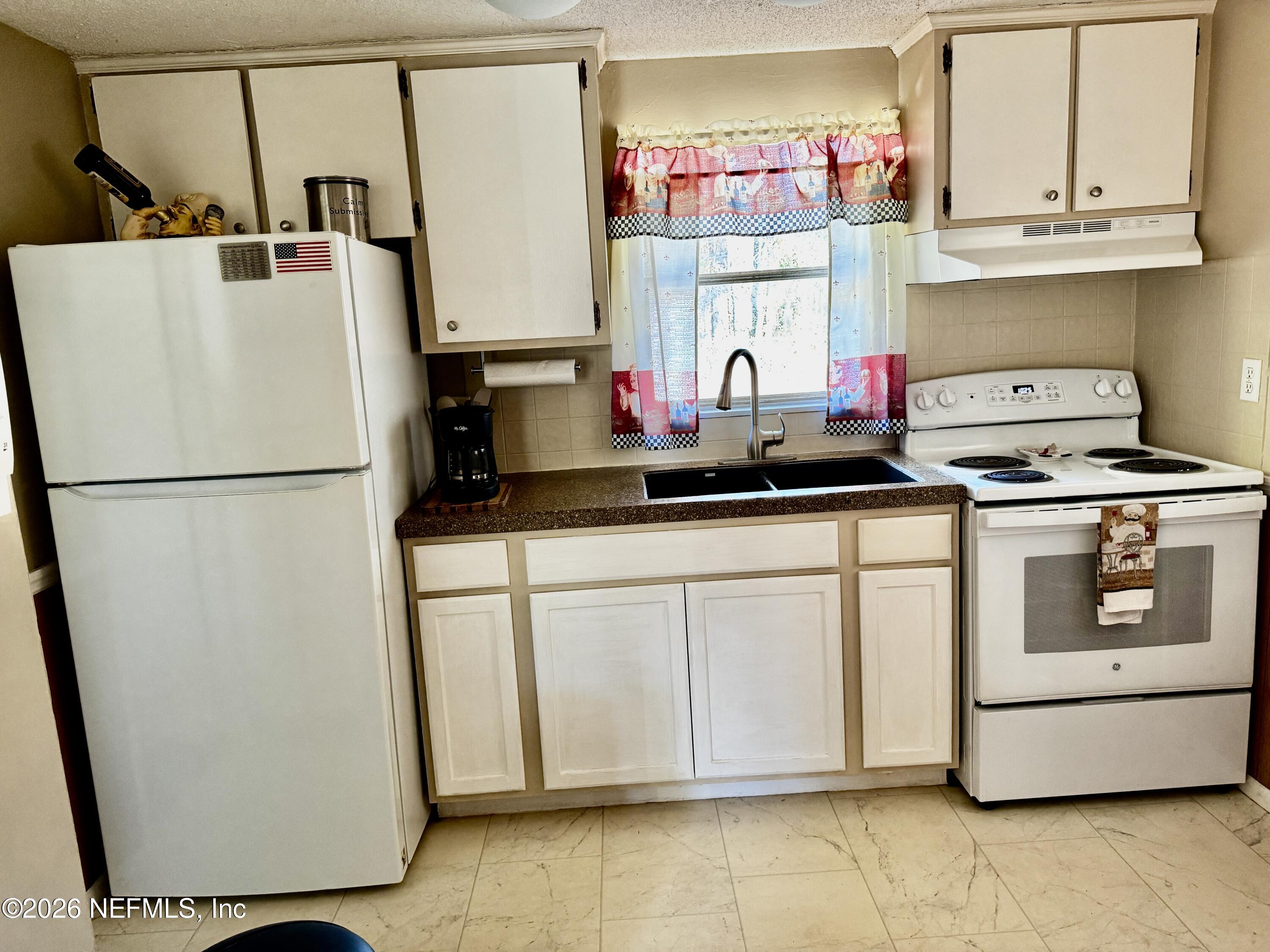 130 Adrian Avenue Interlachen, FL 32148 - Photo 8 of 26 130 Adrian Av, Putnam County, FL