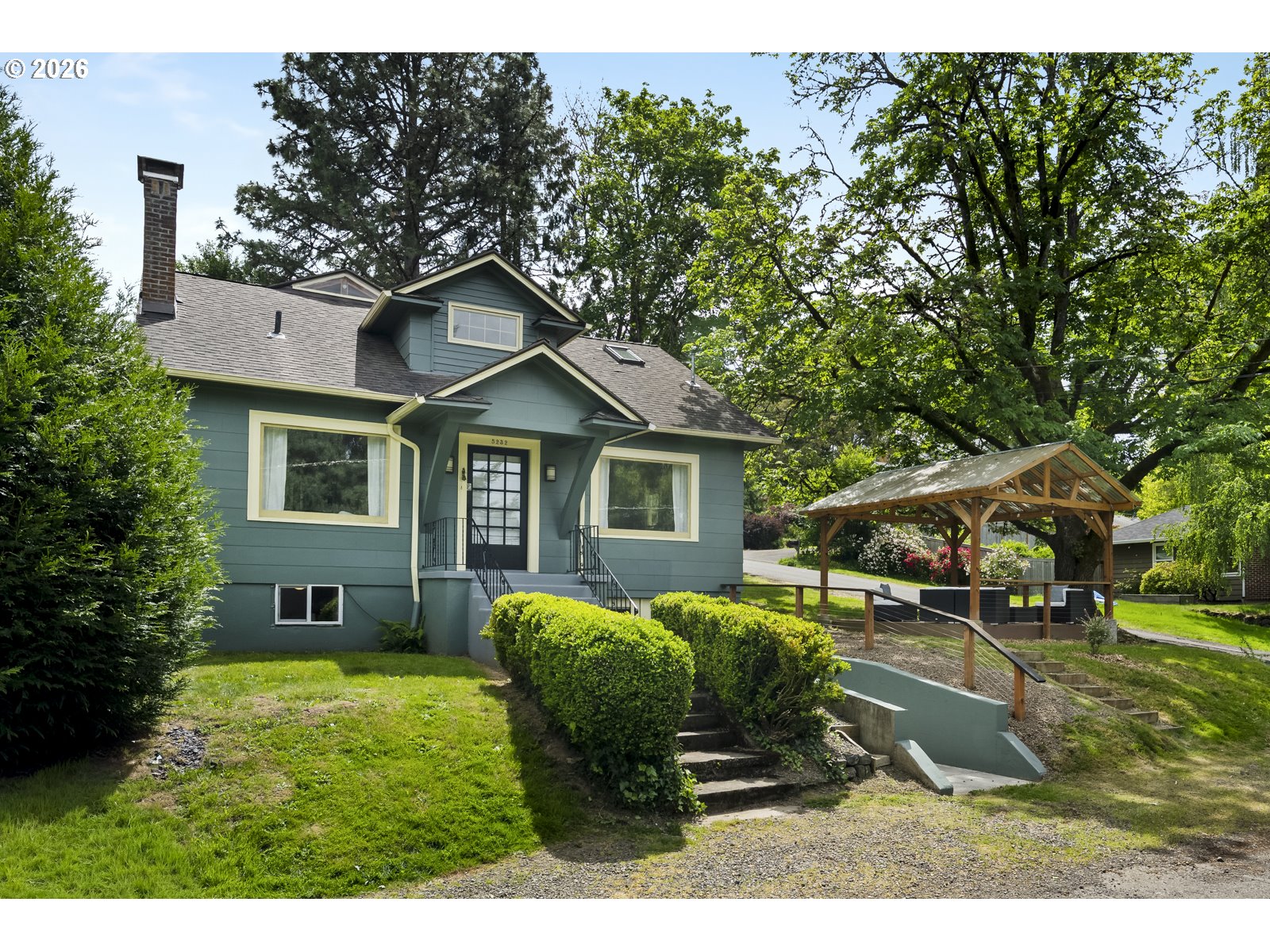 5232 Southwest Florida Street Portland, OR 97219 - Photo 2 of 41 Gallery Image 2
