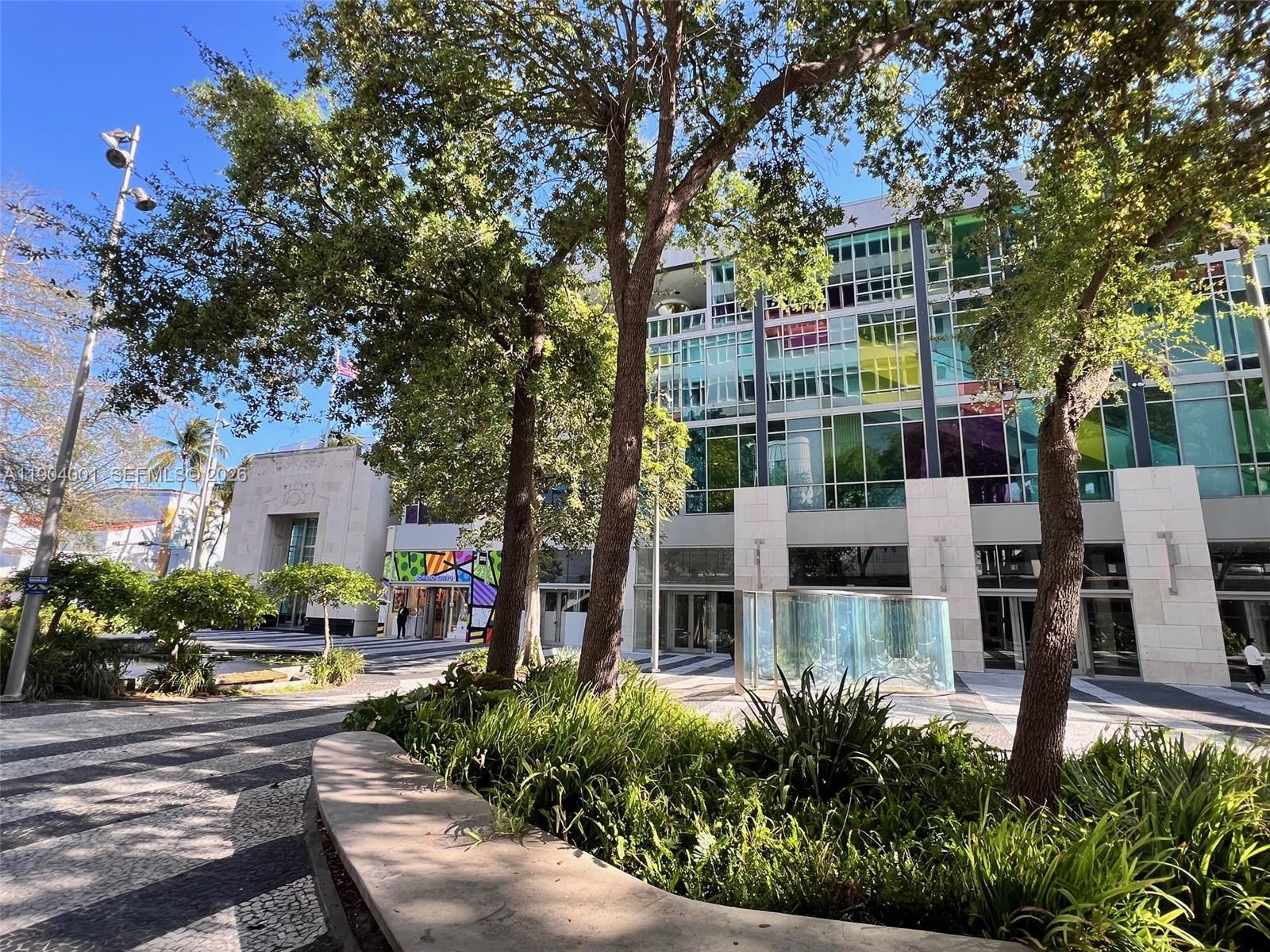 1300 Lincoln Road, Unit D304 Miami Beach, FL 33139 - Photo 8 of 25 Photo 8