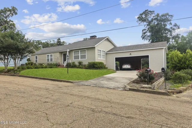 $188,500 | 917 North Street, McComb, MS 39648