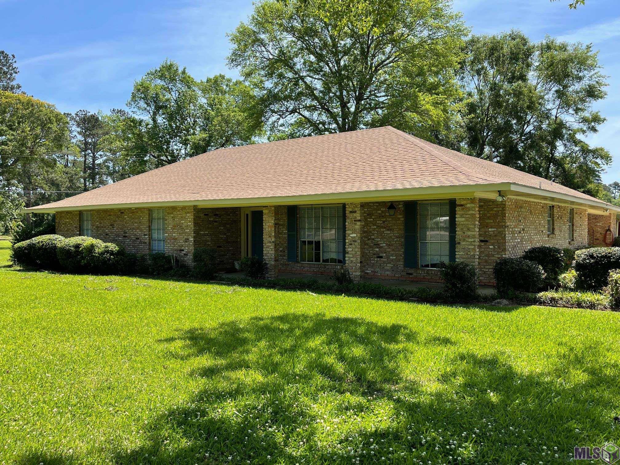 9274 Springfield Road Denham Springs, LA 70706 - Photo 3 of 29