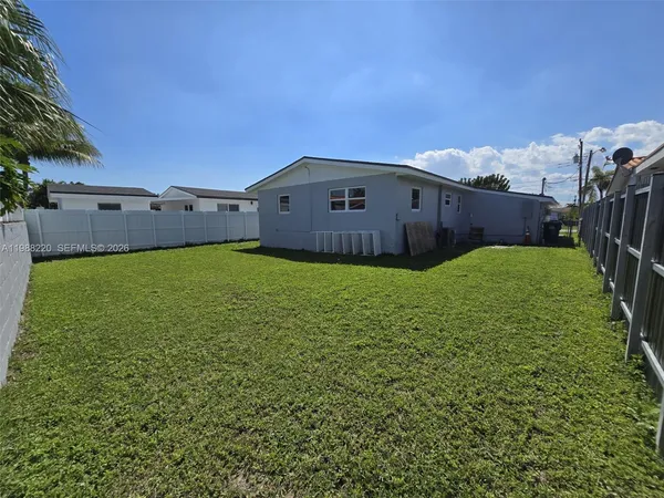 $3,700 | 3245 Southwest 88th Court, Miami, FL 33165