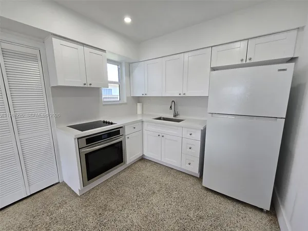 $3,700 | 3245 Southwest 88th Court, Miami, FL 33165