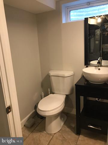 4 Tanglewood Road Baltimore, MD 21228 - Photo 19 of 35 CUSTOM CABINETRY & FIXTURES! TILE FLOORING!