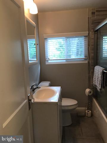 4 Tanglewood Road Baltimore, MD 21228 - Photo 27 of 35 UPPER LEVEL HALL BATH HAS A SPA LIKE FEEL!!