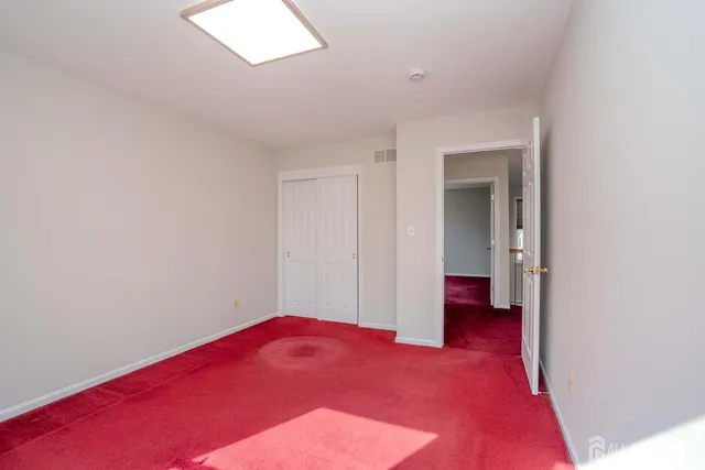 a view of empty room with window