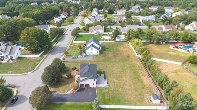 $979,900 | 27 Samantha Drive, Monroe Township, NJ 08831