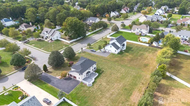 $979,900 | 27 Samantha Drive, Monroe Township, NJ 08831