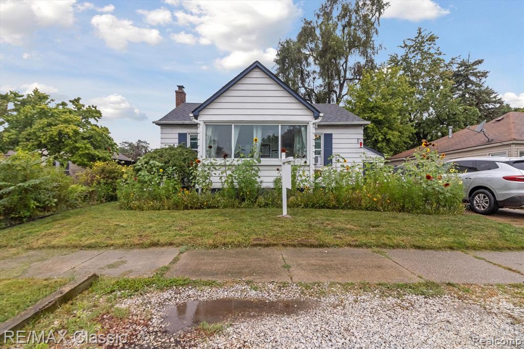 18543 Farmington Road Livonia, MI 48152 - Photo 4 of 30