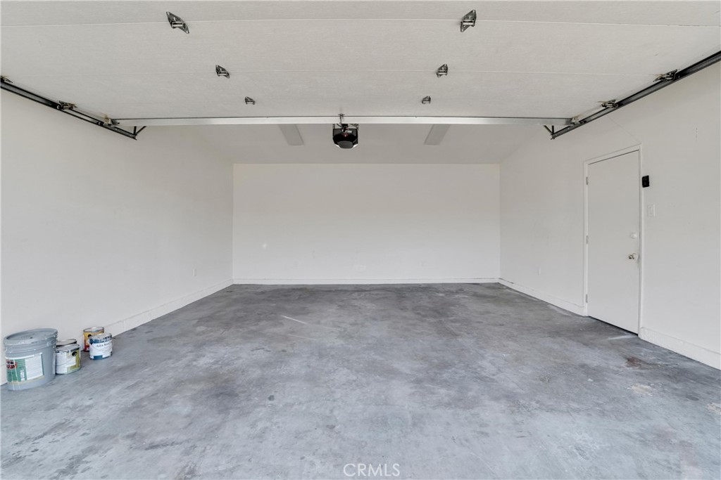 20300 Sherman Way Winnetka, CA 91306 - Photo 24 of 33 a view of small space