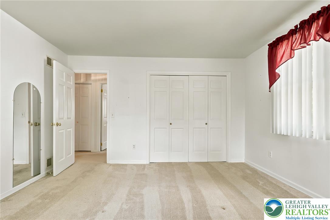 613 East Macada Road Bethlehem, PA 18017 - Photo 33 of 52
