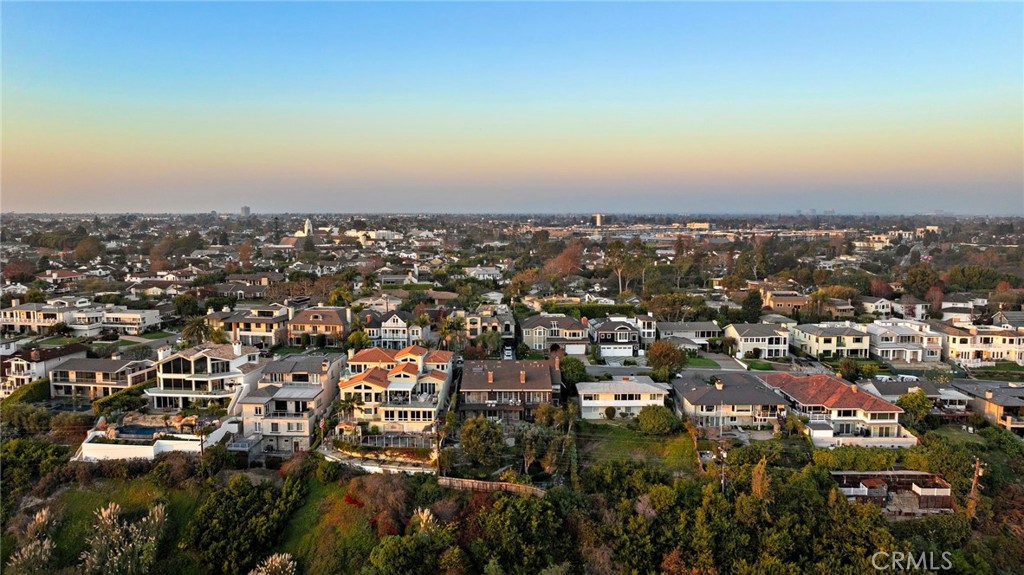 521 Kings Road Newport Beach, CA 92663 - Photo 44 of 48 Gallery Image 44