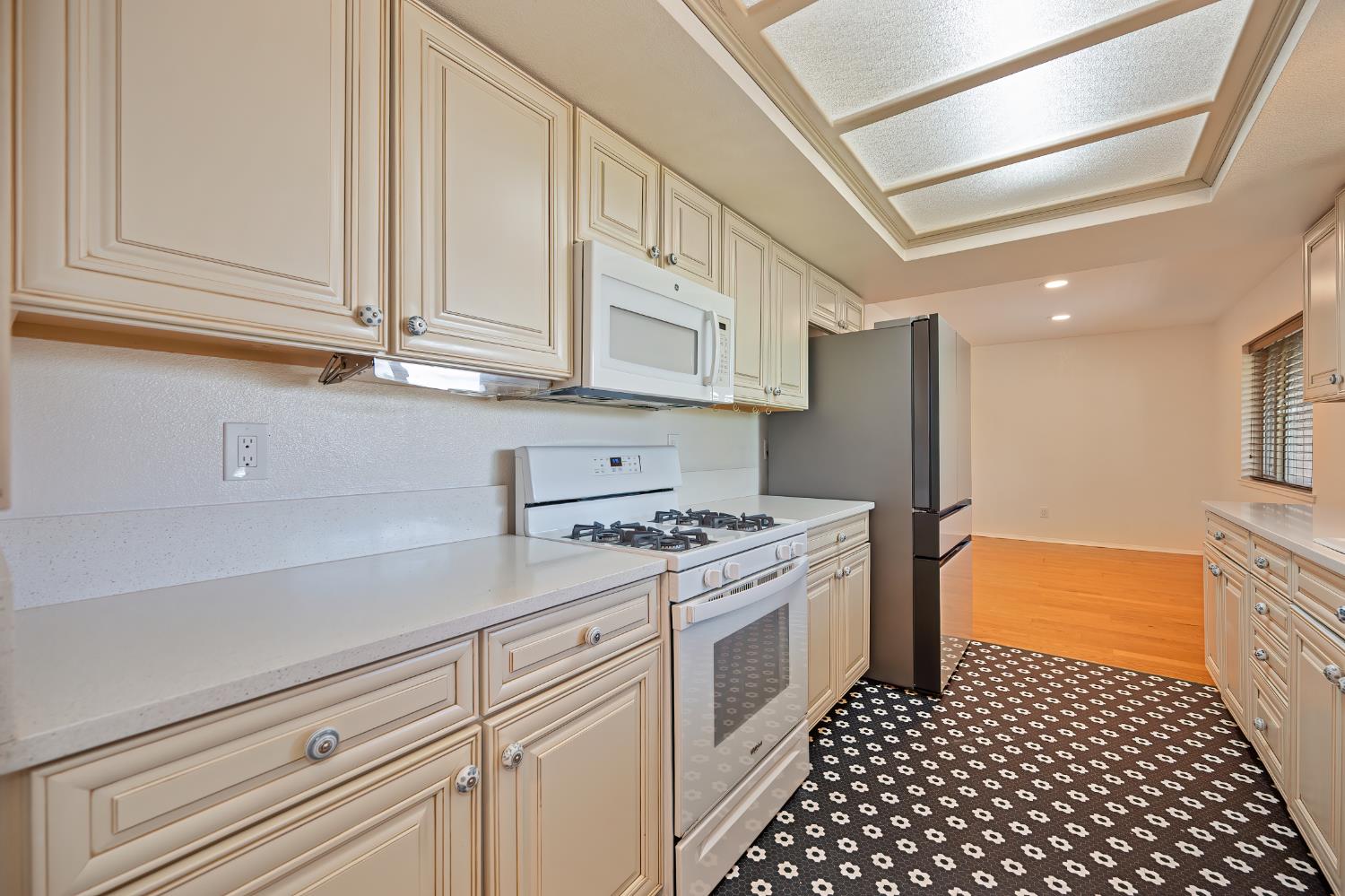 3582 Bell Road Auburn, CA 95602 - Photo 11 of 63