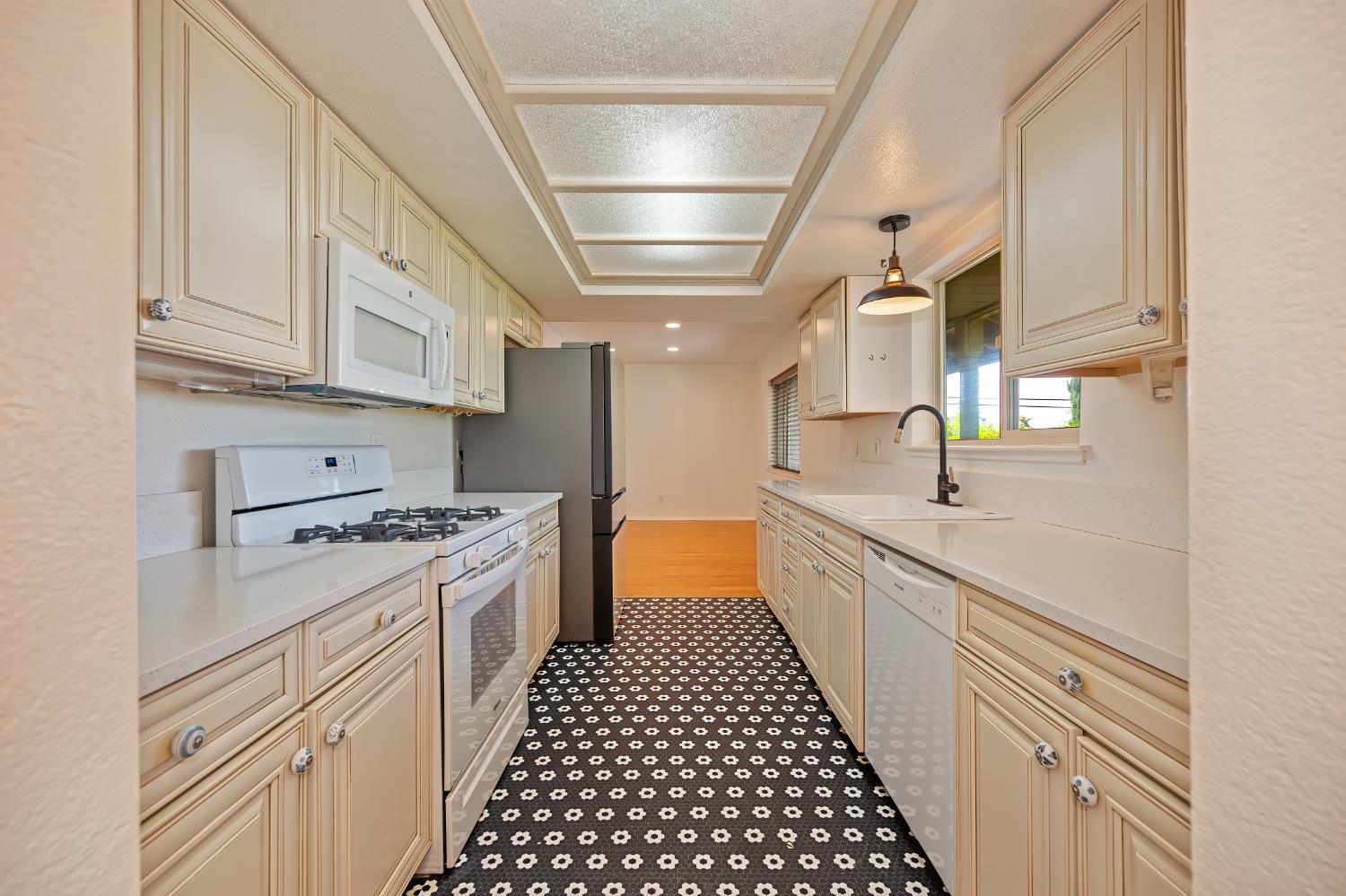 3582 Bell Road Auburn, CA 95602 - Photo 9 of 63