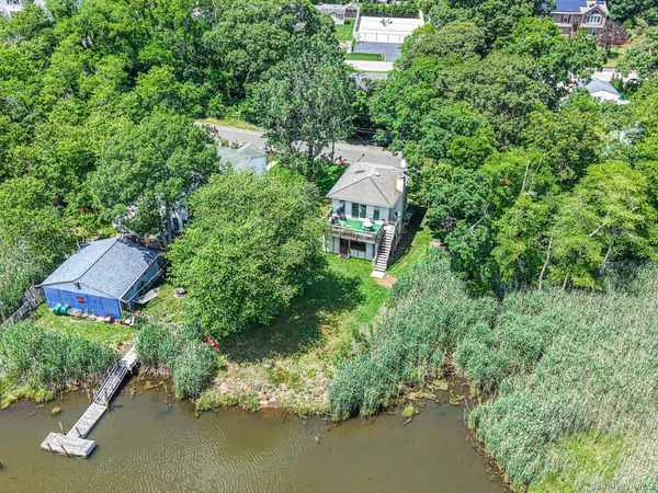 $419,999 | 90 Shore Drive, Mastic Beach, NY 11951
