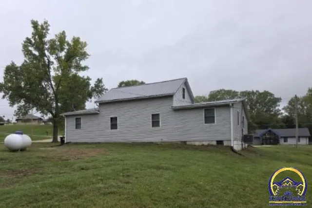 $235,000 | 712 Idaho Avenue, Holton, KS 66436