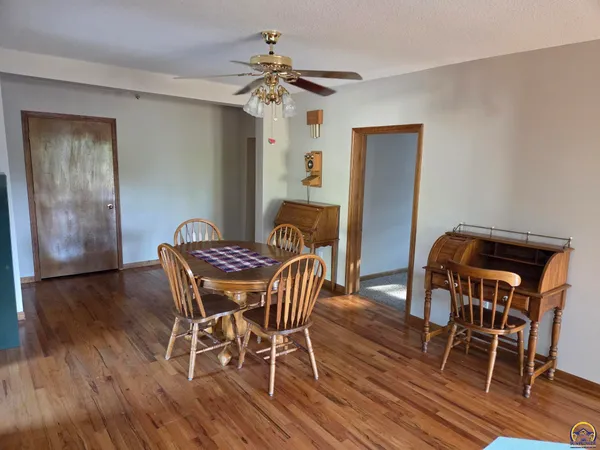 $219,900 | 712 Idaho Avenue, Holton, KS 66436