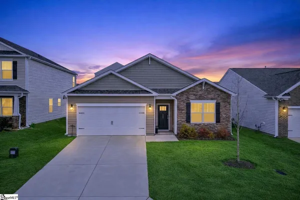 $279,900 | 452 Fenwick Drive, Woodruff, SC 29388