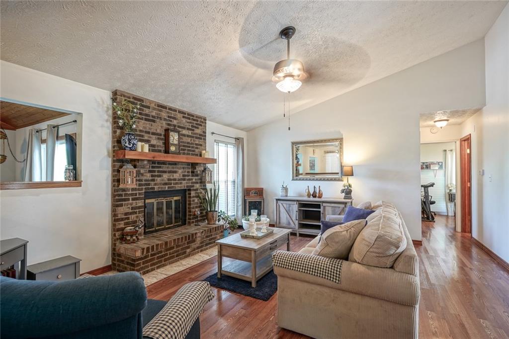 8558 Castle Farms Road Indianapolis, IN 46256 - Photo 12 of 45 Gallery Image 12