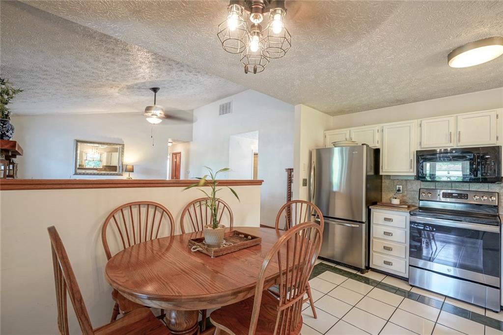 8558 Castle Farms Road Indianapolis, IN 46256 - Photo 16 of 45 Gallery Image 16