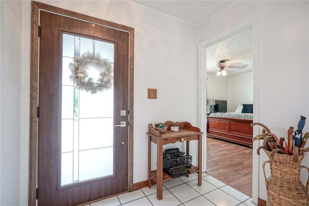 8558 Castle Farms Road Indianapolis, IN 46256 - Photo 6 of 45 Gallery Image 6