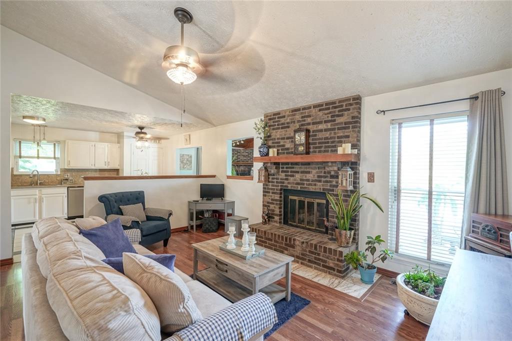 8558 Castle Farms Road Indianapolis, IN 46256 - Photo 9 of 45 Gallery Image 9