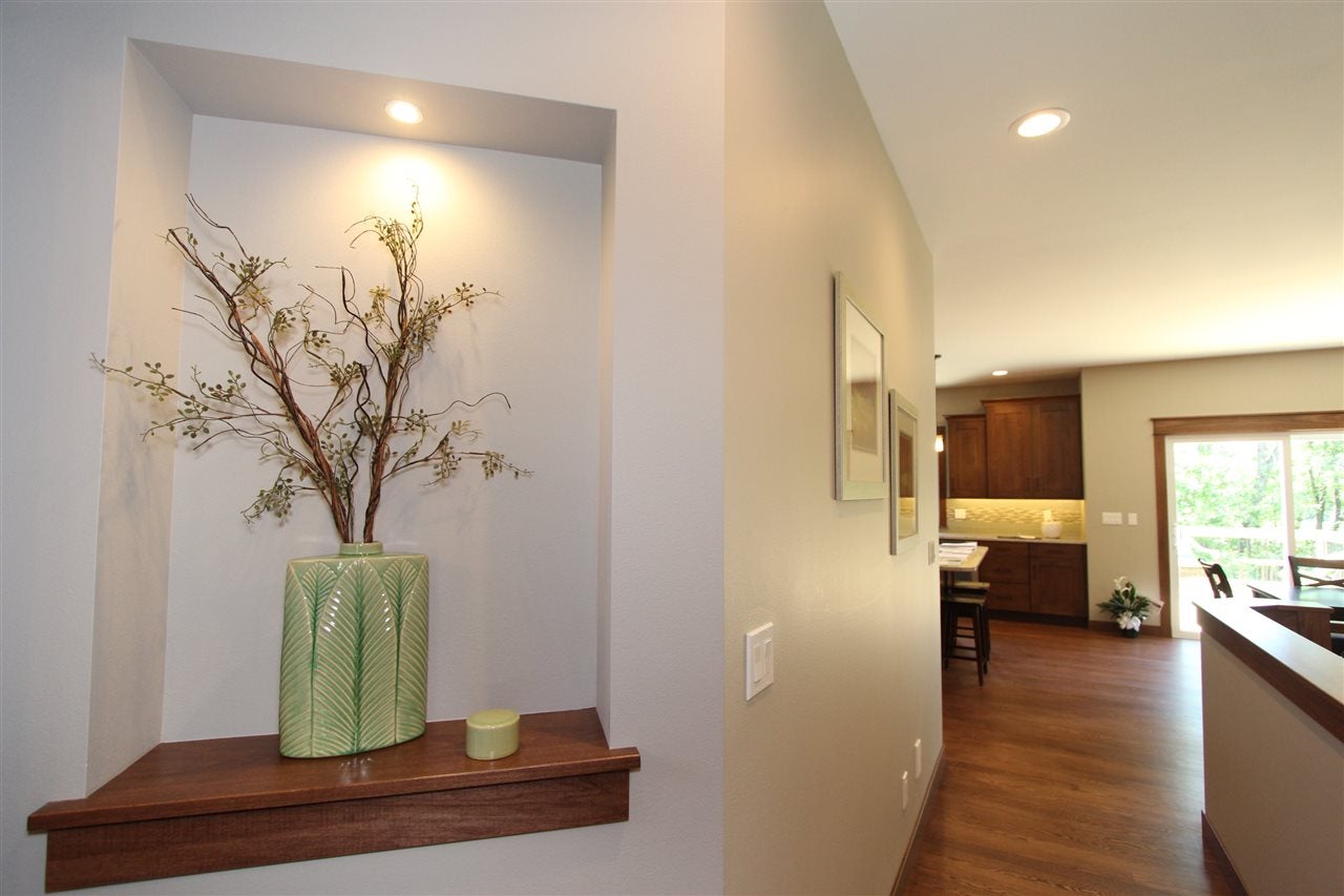 2377 Sugar Bottom Road Northeast Solon, IA 52333 - Photo 11 of 25 Gallery Image 11