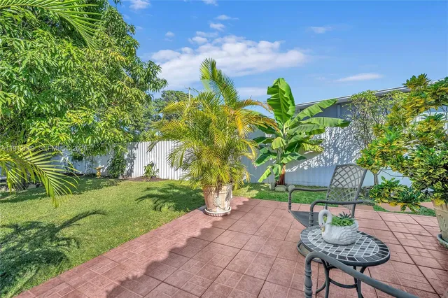 a view of a garden with a flower in a garden