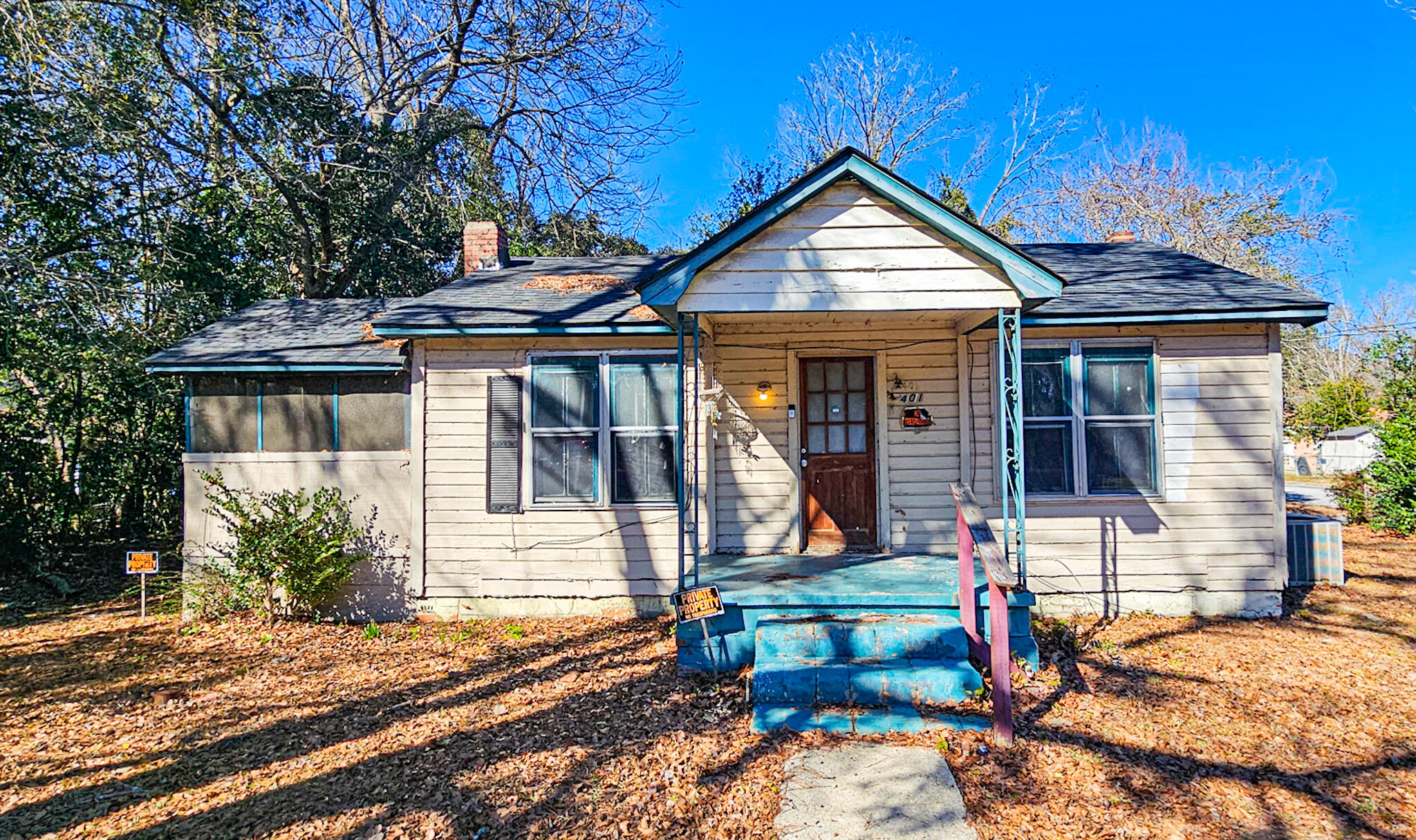401 West Huggins Street Manning, SC 29102 - Photo 2 of 15 20260207_140521