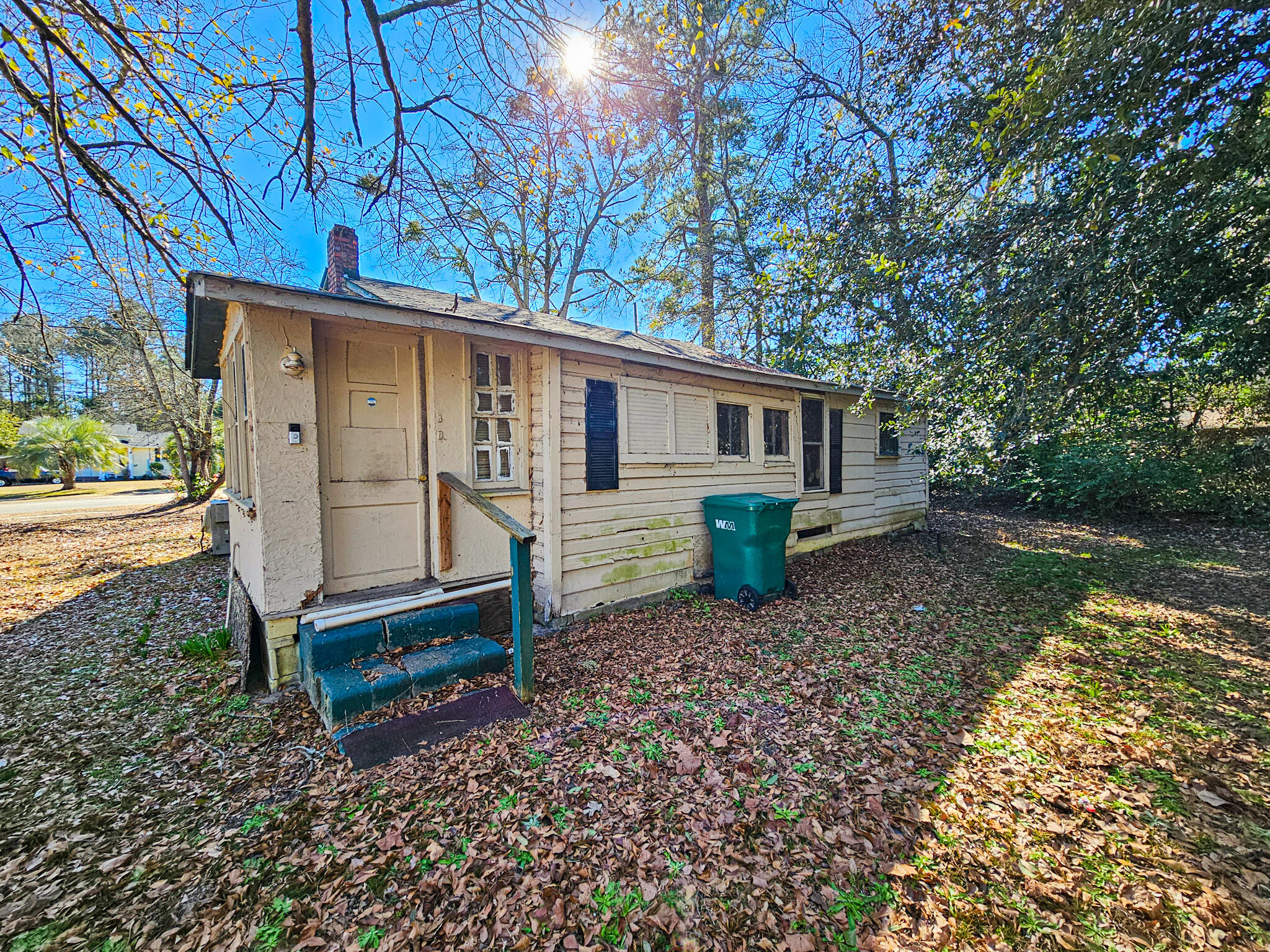 401 West Huggins Street Manning, SC 29102 - Photo 5 of 15 20260207_140556
