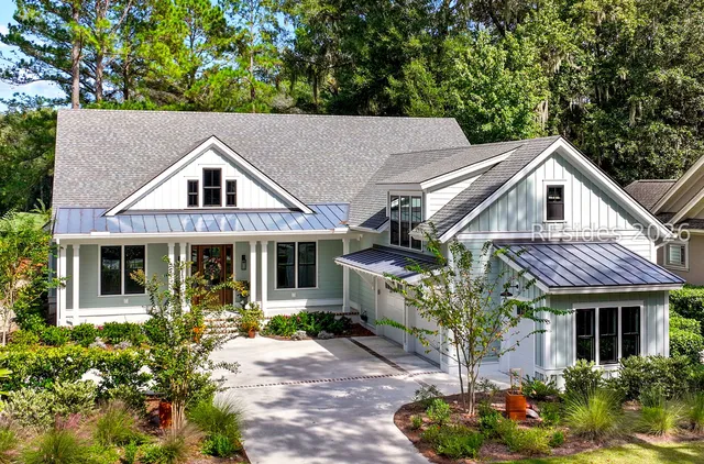 $1,475,000 | 15 East Summerton Drive, Bluffton, SC 29910