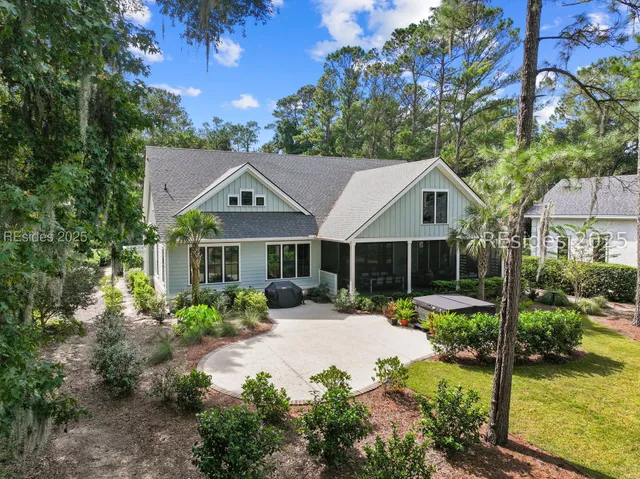 $1,525,000 | 15 East Summerton Drive, Bluffton, SC 29910